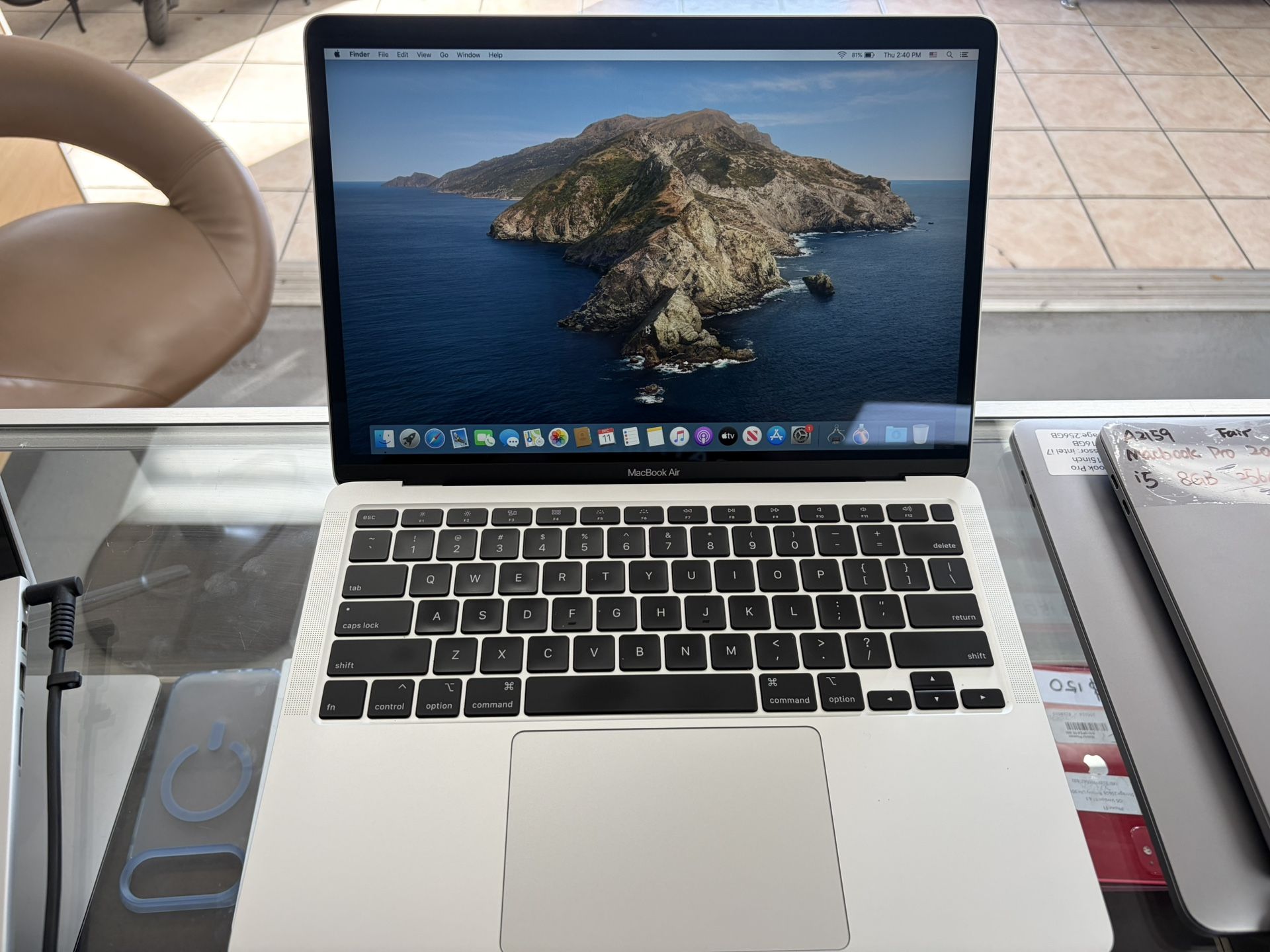 MacBook Air 13inch 2020 Core i3 8GB 256GB