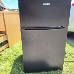 Working A Mini Fridge With Freezer