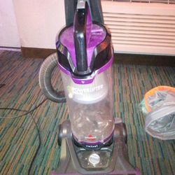 Powerlifter Swivel Pet Vacuum 