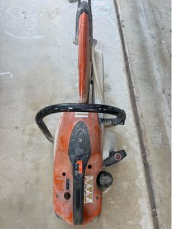 Concrete saw