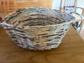 “Trader Joe’s” Recycled Woven Newspaper Large Oval Storage Basket Decor