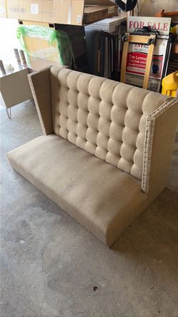 Floor couch