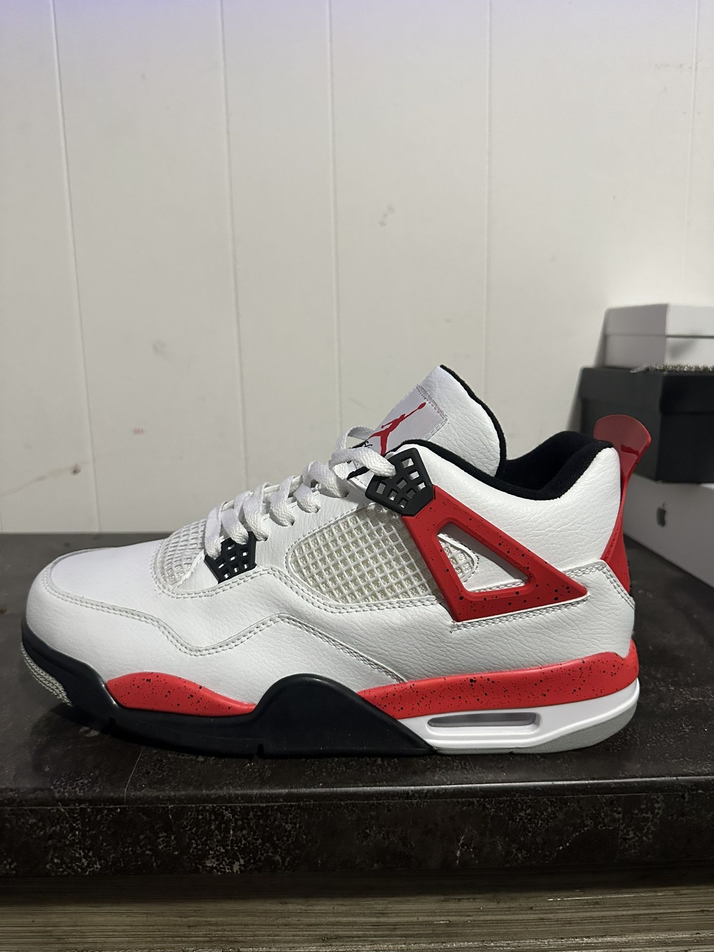 Jordan Retro 4