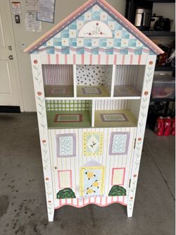 Shelf for child room