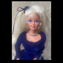 1995 Vintage Winter Velvet Barbie Special Edition Avon Exclusive Doll