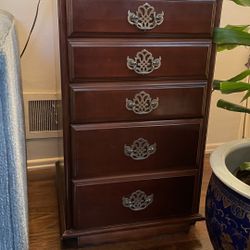 Vintage Mahogany Chippendale Style 2-Drawer Executive filing cabinet