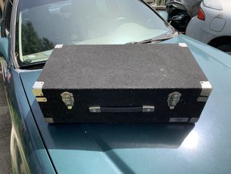 DJ compact Disc hardshell coffin case see pics for dimensions