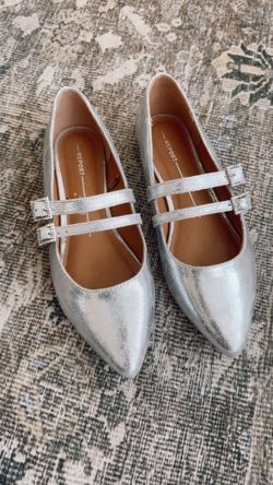 Women's silver shoes
