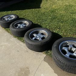 Set of 4 Wheels 5 x 5.5 Or 139.7 x 5 With kuhmo tires
