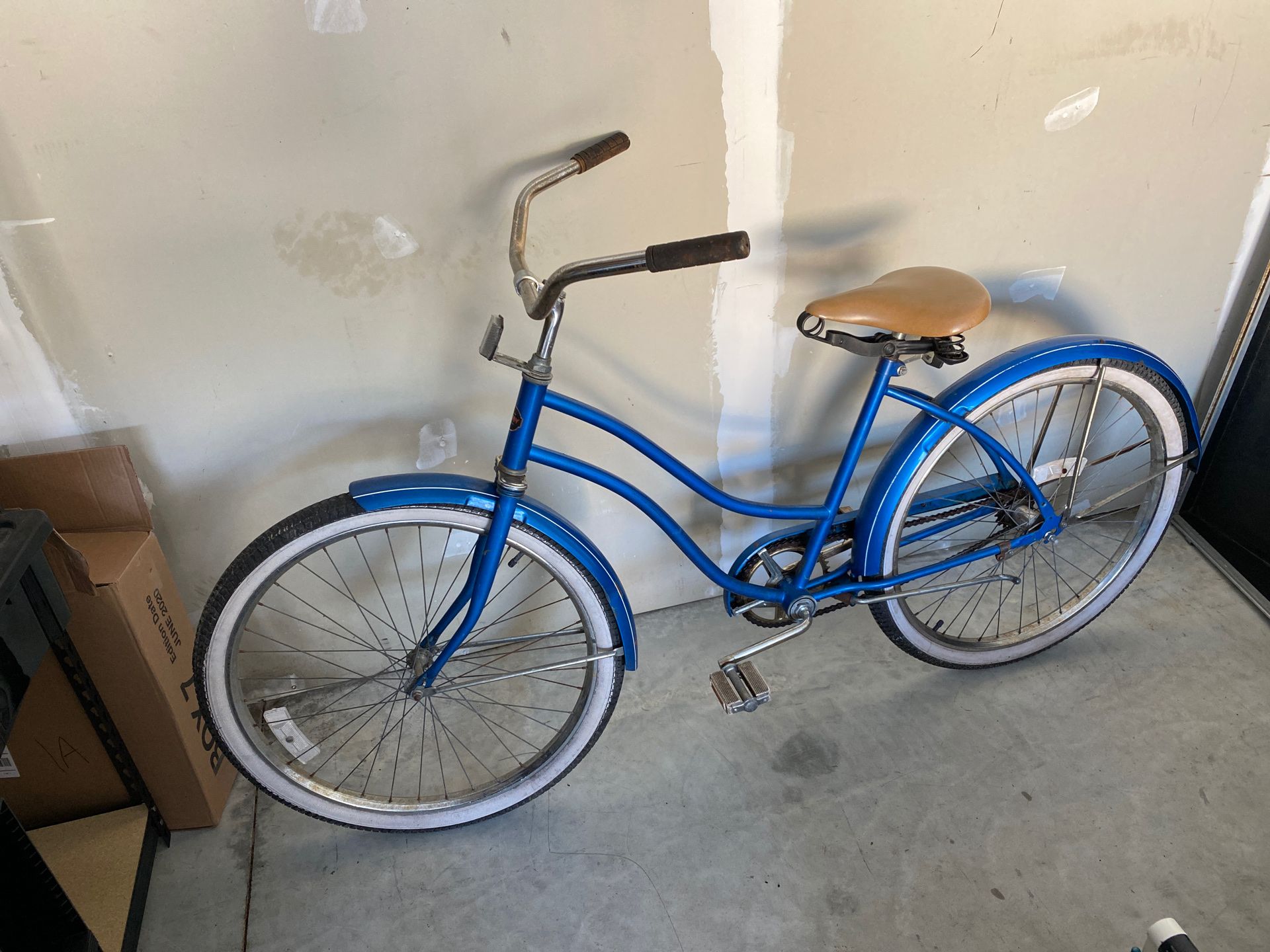 Vintage Huffy Good Vibrations Beach Cruiser Bicycle for Sale in ...