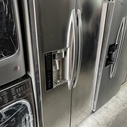 LG SIDE BY SIDE REFRIGERATOR