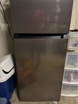 Mini fridge