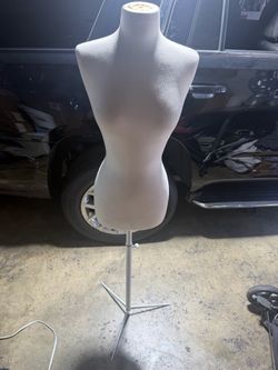 Mannequin women