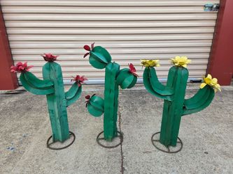 Metal yard art
