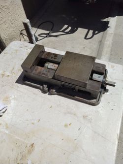 6 in Edison angle locking machine vice