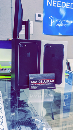 Apple iPhone 7 128GB / 32GB