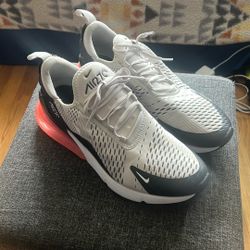 Nike Air Max 270 