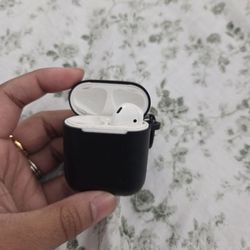 Airpods Charging Case With 1 Bud