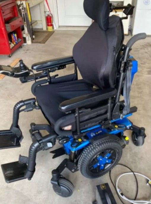 Quantum Q 3speed Power Chair