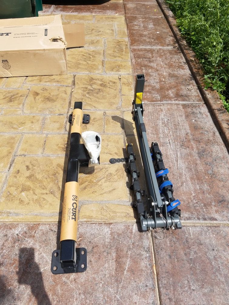 BRAND NEW CURT TRAILER HITCH WITH 4 BIKE HITCH MOUNTED BIKE RACK for AUDI Q7 for Sale in