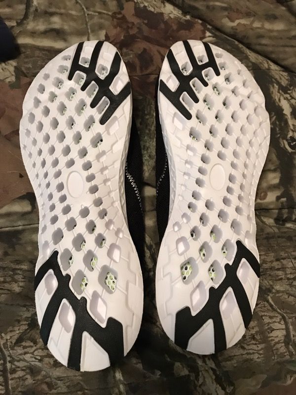 Men's water shoes
