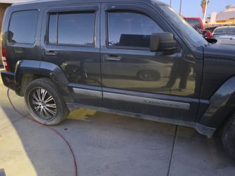 FOR PART: 2011 Jeep Liberty 4X4