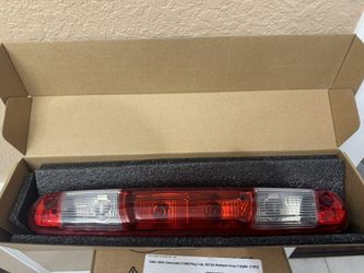 2012 GMC 3rd Brake Light
