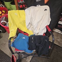 Nike Sweat Shirts $20 Eace..or Make A Deal