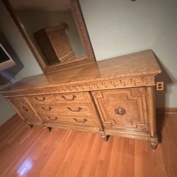 Greek Key Bedroom Set 4 Pieces 
