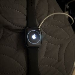 Apple watch Series 4 Unlocked At Factory Settings