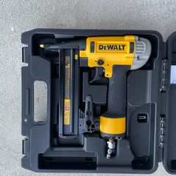 DEWALT 18 GA Brad Nailer (Pneumatic) – With Case – New