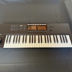 Komplete kontrol S49 Keyboard | MIDI Controller 