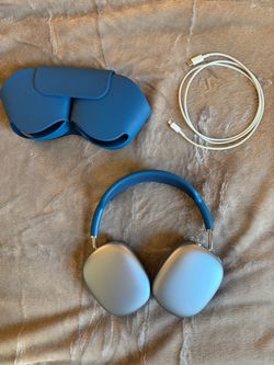 Apple AirPods Max 1st Generation – Sky Blue
