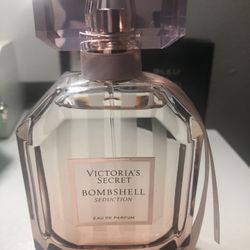 Victoria Secret Bombshell Perfume