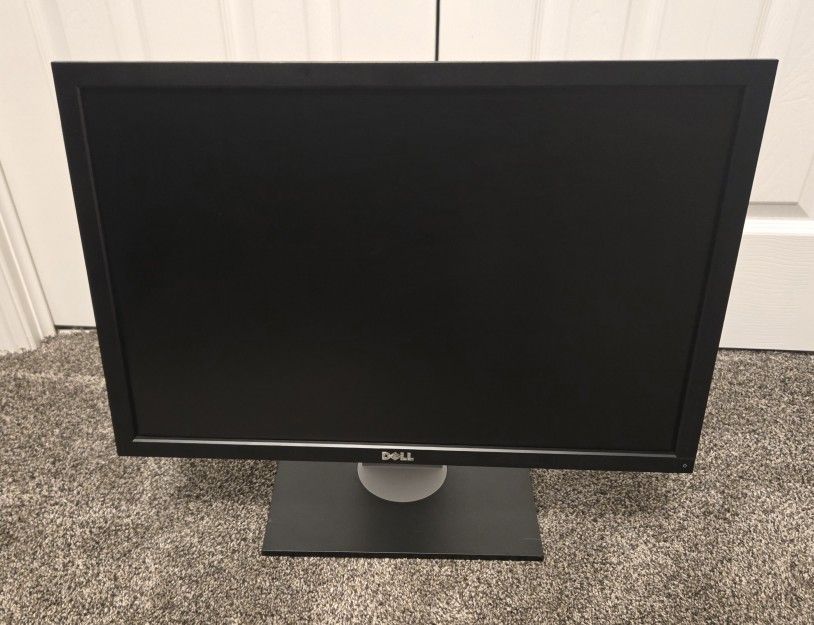 Dell 24" UltraSharp U2410f LCD Monitor