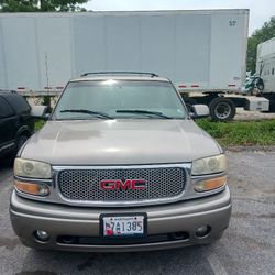 2002 GMC Denali 