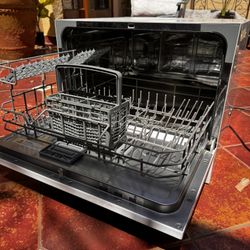 Black & Decker Countertop Dishwasher 6 Setting 