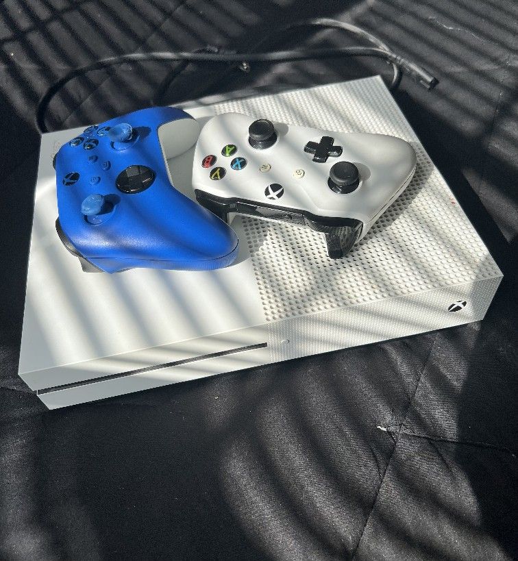 Xbox 1S With 2 Controllers
