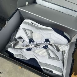 Jordan 4 Midnight Navy 