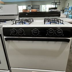 White And Black Gas Stove 