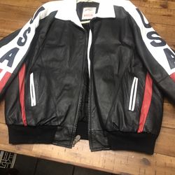 Very Good Shape! Mens 2 XL 