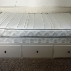 IKEA Hemnes Daybed Twin to King - Mattresses Included