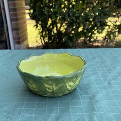 Assorted Pet Food And Water Bowls