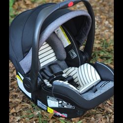 Graco DLX  35 Snug Ride Snuglock 