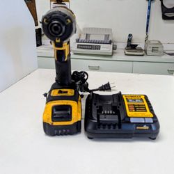 DeWalt Impact Driver With Charger And Battery DCF887