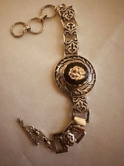 Beautiful bracelet with a rose