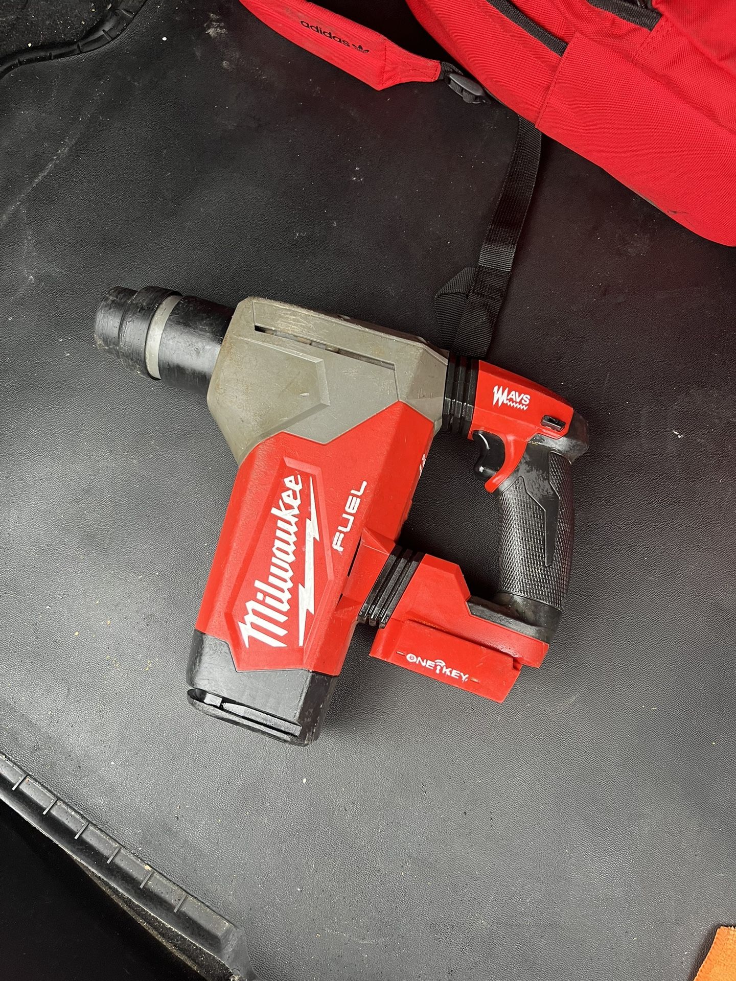 Milwaukee M18 Fuel Rotary Hammer Drill One Key AUTOSTOP 1 1/8 Tool Only No Batería $270 Firme Precio 