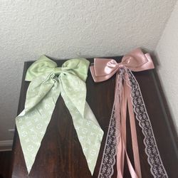 Hair Bows And Clips