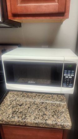 White Sunbeam microwave