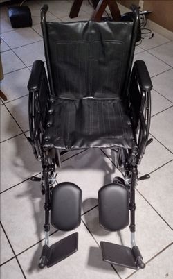 Drive Silver Sport 2 Folding Wheelchair up to 300 lbs Like New